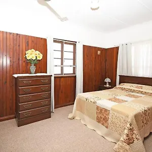  Holiday home Family Tides Australia